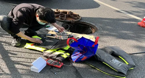 How to apply the composite water level gauge to measure the water level of urban manholes