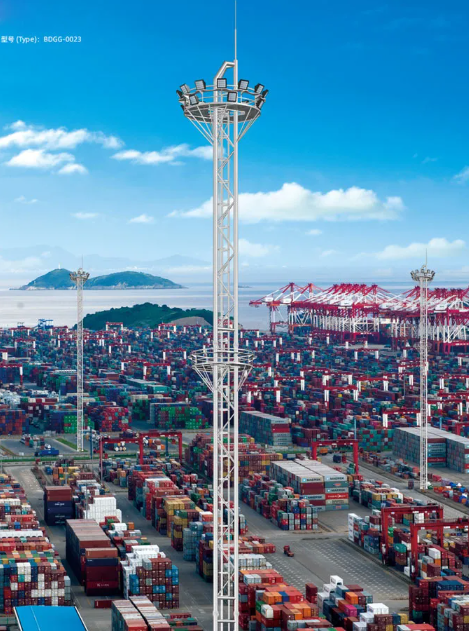 Port high mast floodlight tower for container terminal lighting