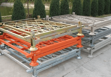 Trays and locking racks