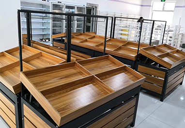 Fruit and vegetable display shelves