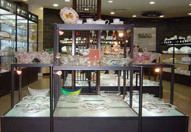 Premium display shelves