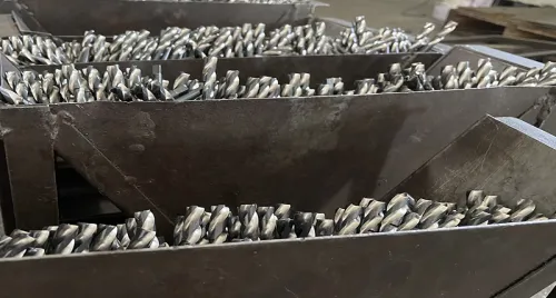 How to operate spiral pointed tap to ensure quality