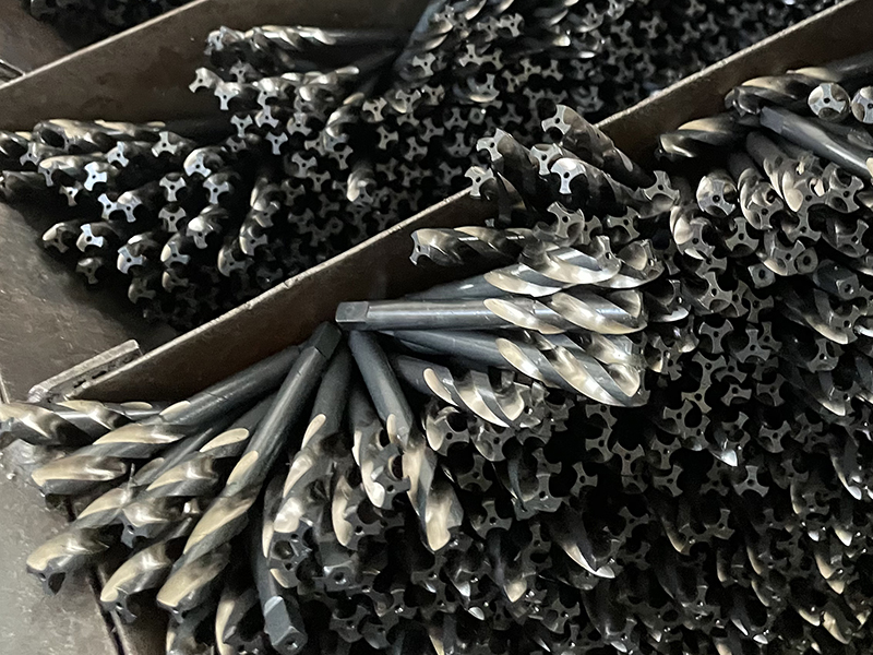 Hard alloy tap