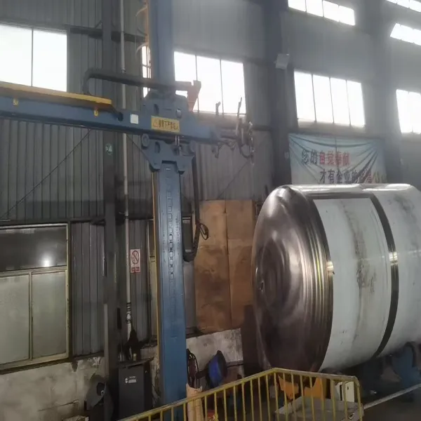 Submerged welding equipment