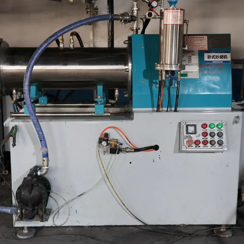 Nitrocellulose varnish