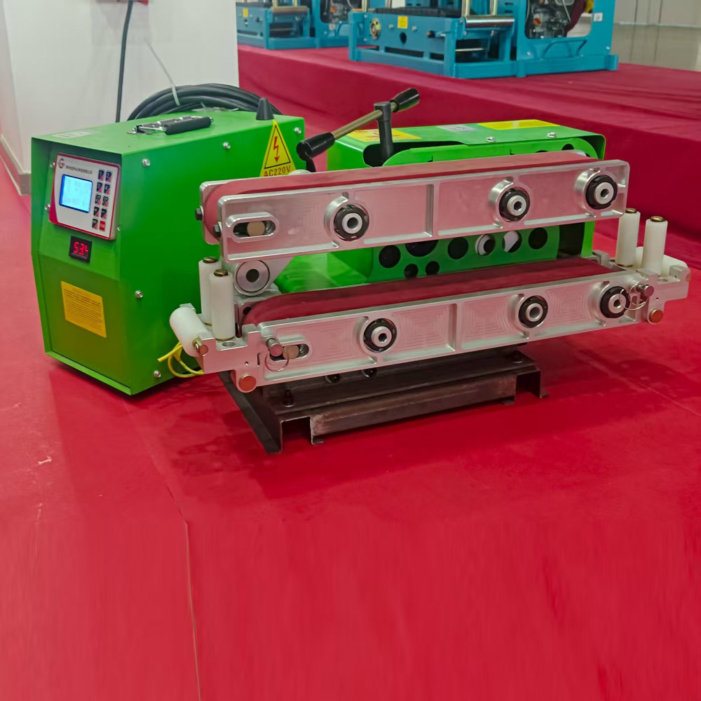 Horizontal lattice bridge tractor