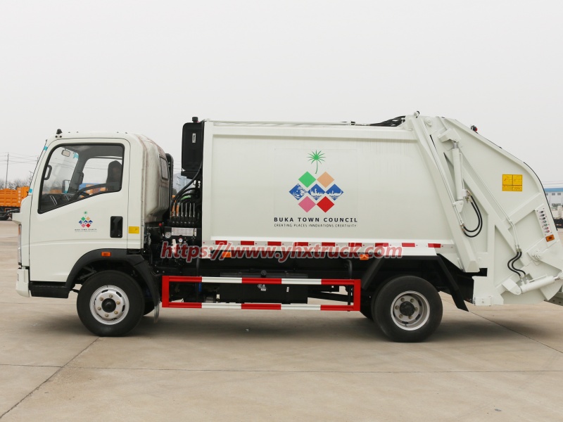Hydraulic Waste Compactor Truck