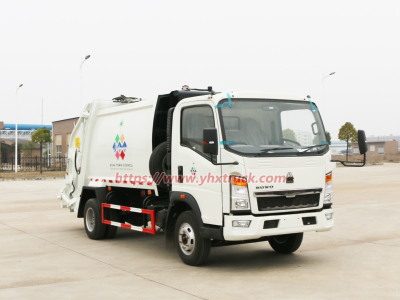 Hydraulic Waste Compactor Truck