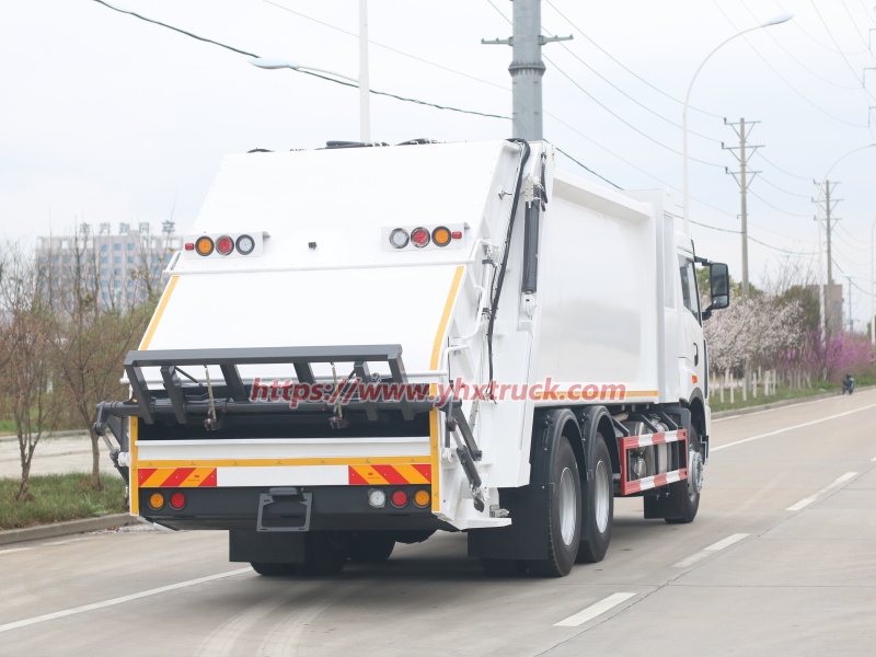 Rear Loader Refuse Collection Vehicle
