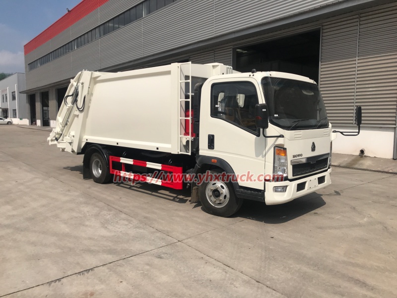 HOWO Compactor Truck