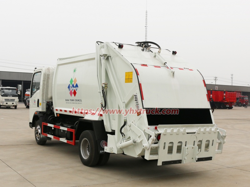 Hydraulic Waste Compactor Truck