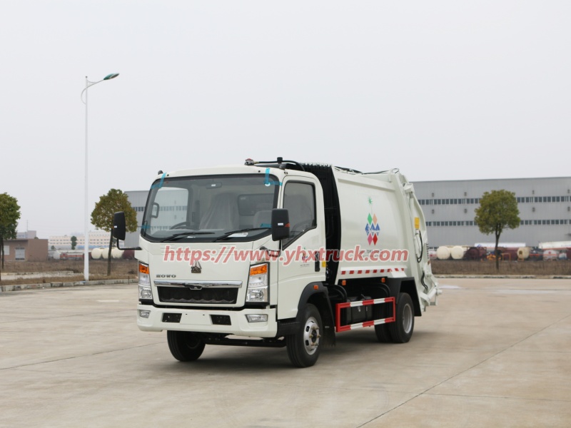 Hydraulic Waste Compactor Truck