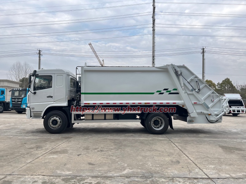 rear loader garbage truck