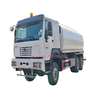 SINOTRUK HOWO 6x6 Garden Sprinkler Truck 