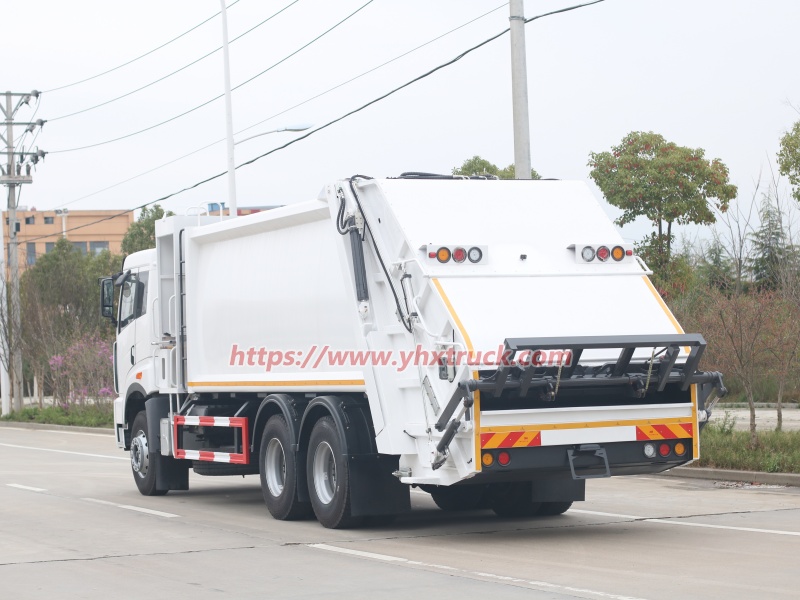 Rear Loader Refuse Collection Vehicle