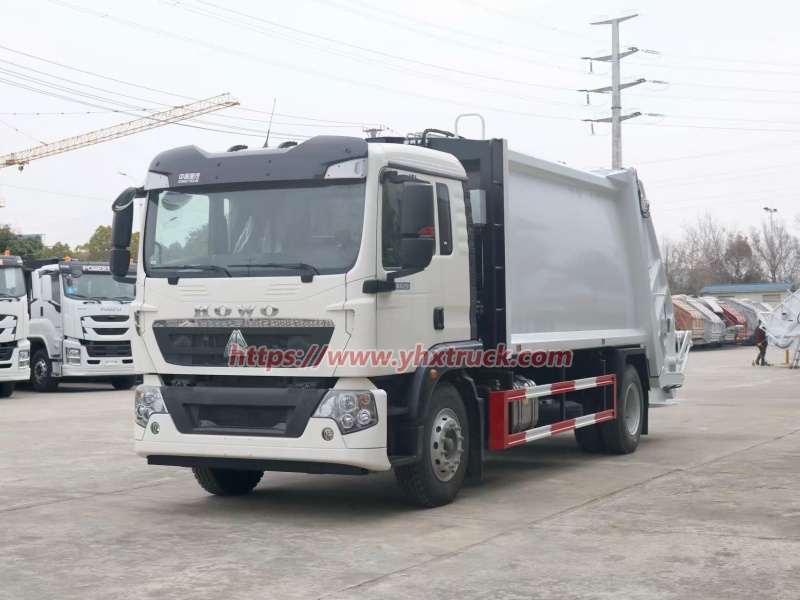 Municipal Waste Collection Truck