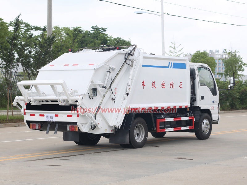 Rear Loading Garbage Truck