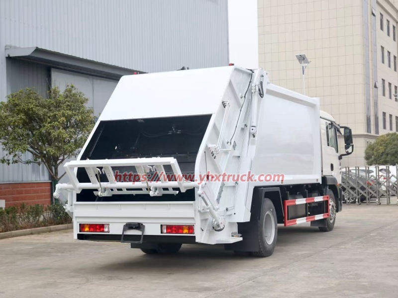 Municipal Waste Collection Truck