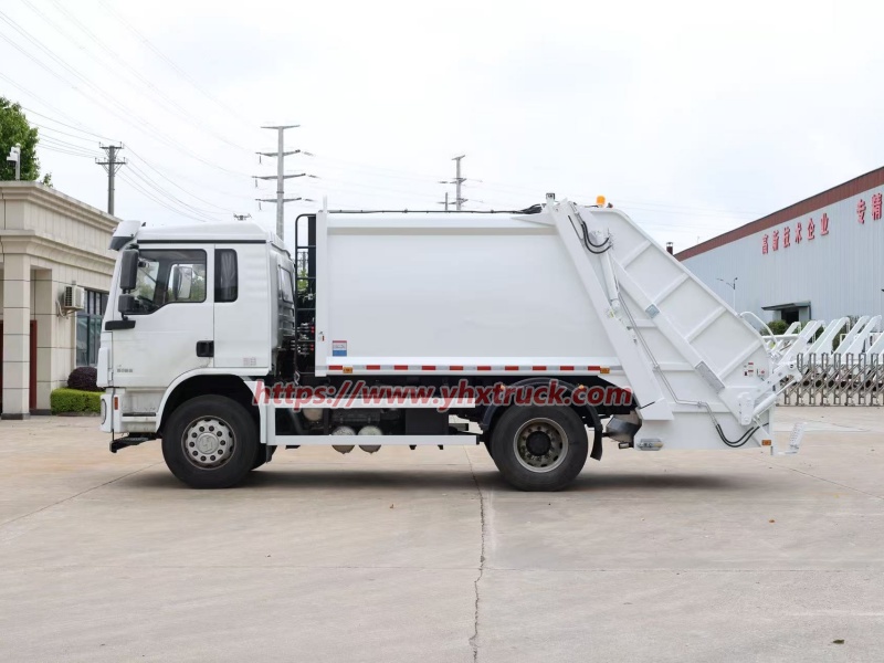 Hydraulic Rear Loader Garbage Truck