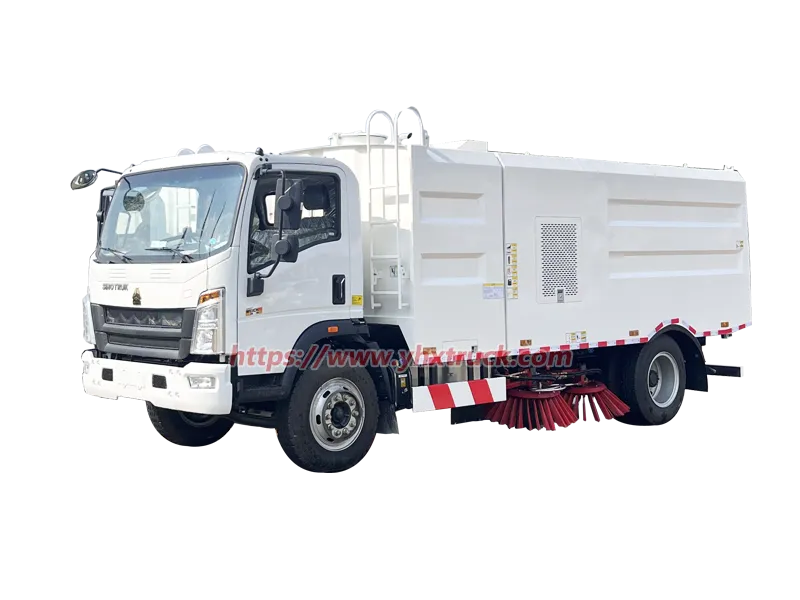 HOWO Dust Control Road Sweeper