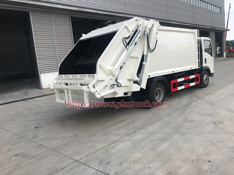 HOWO Compactor Truck
