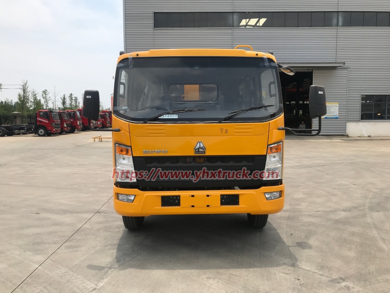 Urban Waste Compactor Vehicle