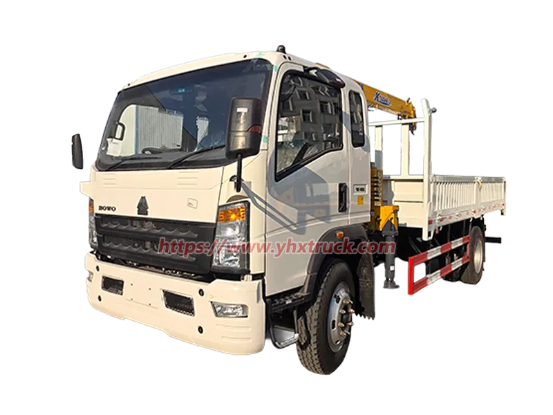 SINOTRUK HOWO 4&times;2 light-duty truck mounted straight telescopic boom crane