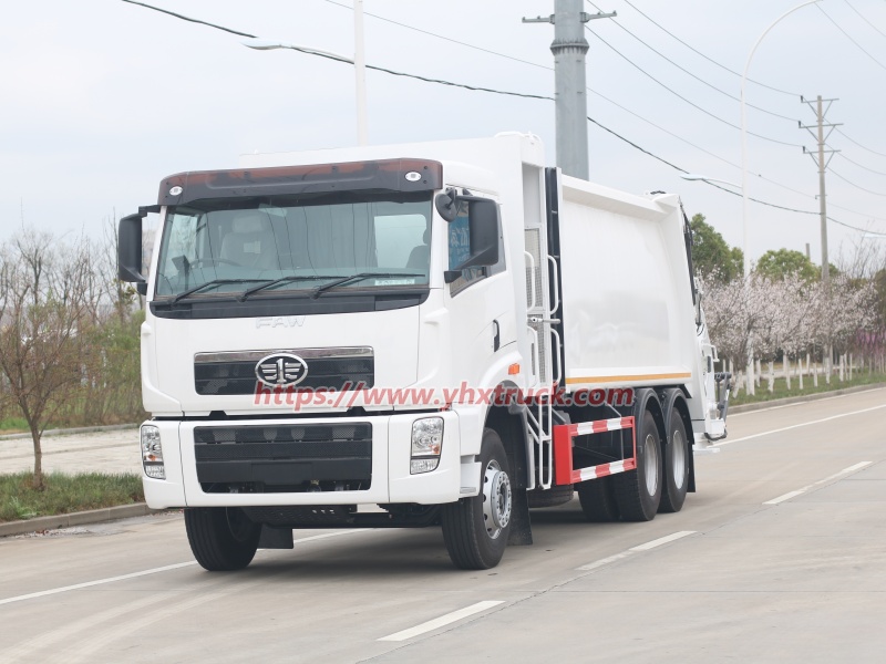 Rear Loader Refuse Collection Vehicle