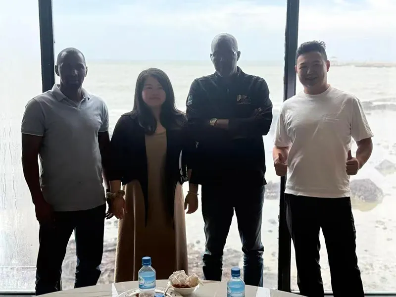 Guinean Customers Show Strong Interest in Special Vehicles, In-depth Negotiations Pave Way for Bulk Cooperation