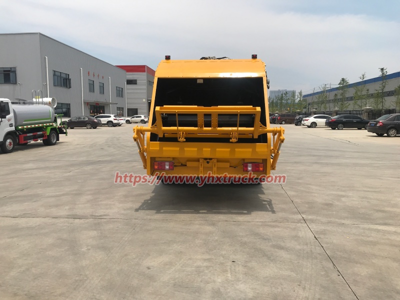 Urban Waste Compactor Vehicle