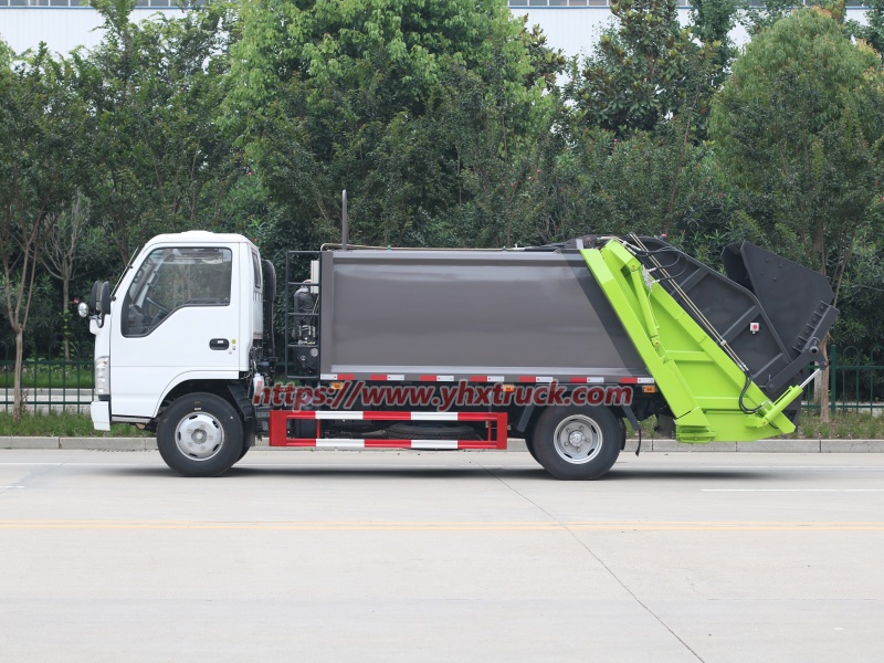  Garbage Collection Truck