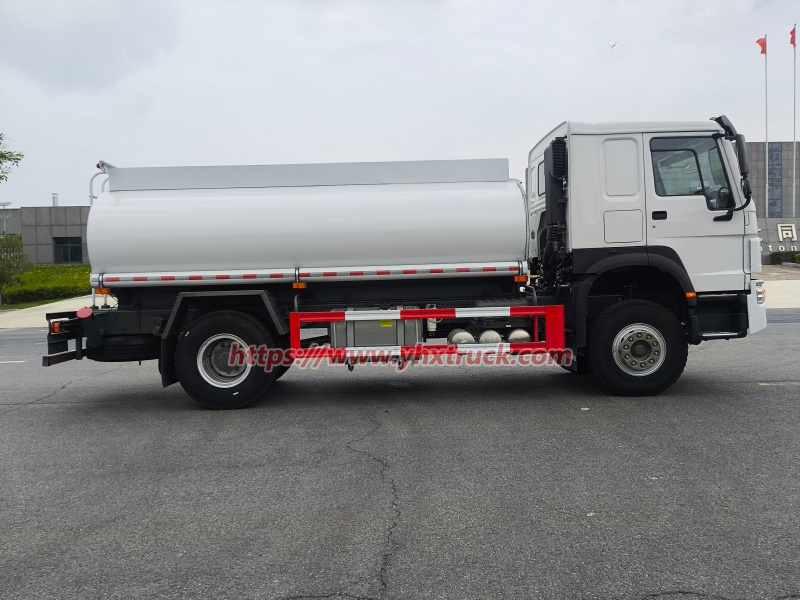 mmexport1756873745086.jpg