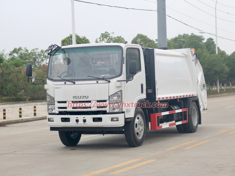 Garbage Compactor Truck