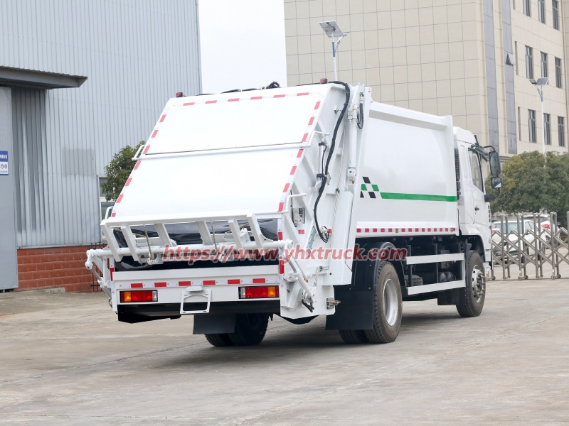 rear loader garbage truck