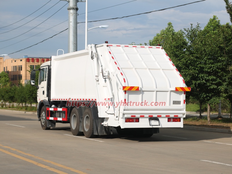 Rear Loader Compactor Truck