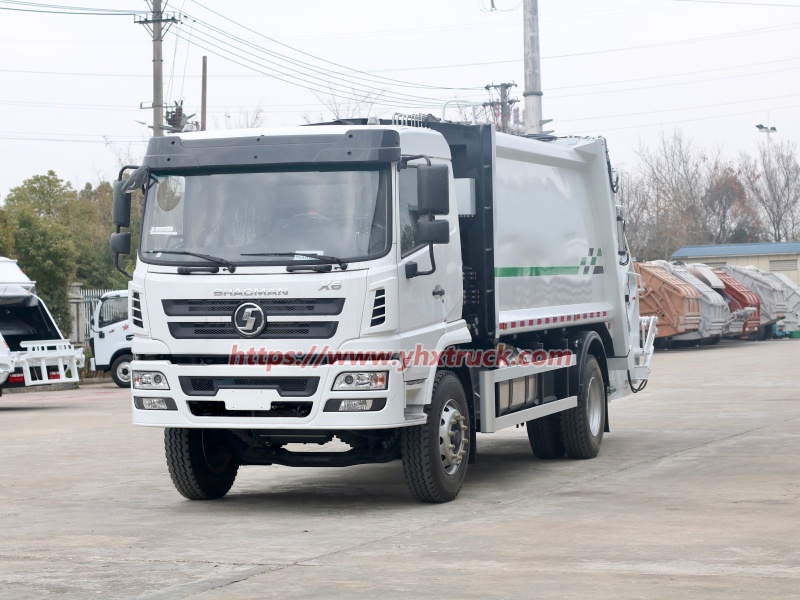 rear loader garbage truck