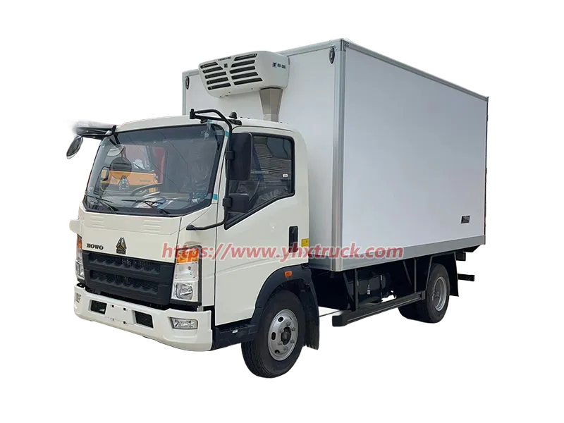 4&times;2 SINOTRUK Light Duty Reefer Truck