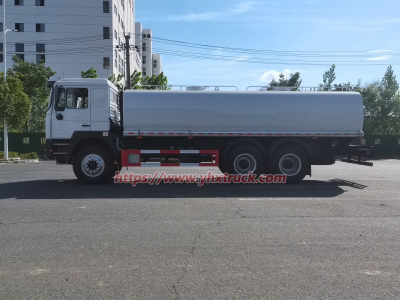 mmexport1751360228539.jpg