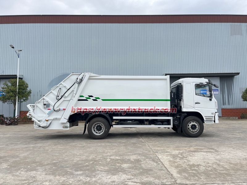 rear loader garbage truck