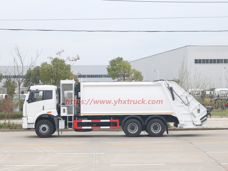 Rear Loader Refuse Collection Vehicle