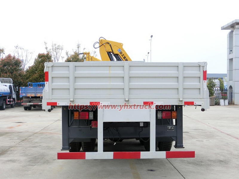Truck mounted crane-ISUZU CXR-B.jpg