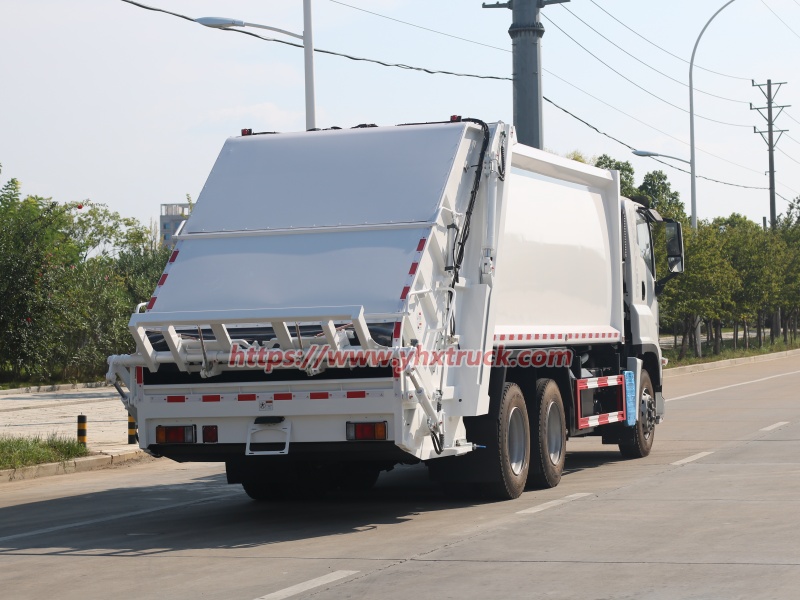Municipal Garbage Truck