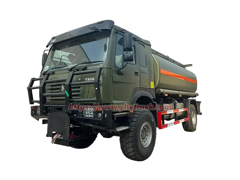 SINOTRUK 4&times;4 Fuel Tank Truck