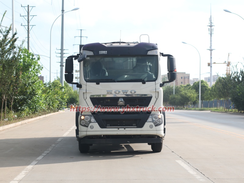 Rear Loader Compactor Truck