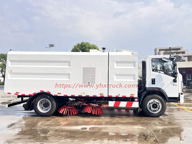 Road Sweeper Truck.jpg
