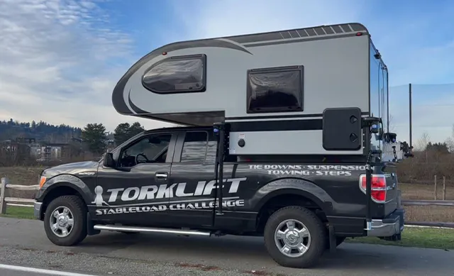 Hard top truck camper