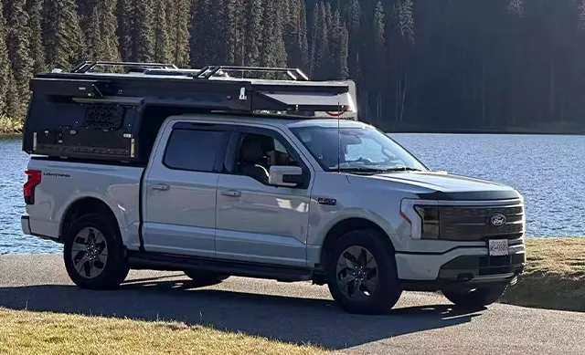 Pop up truck camper