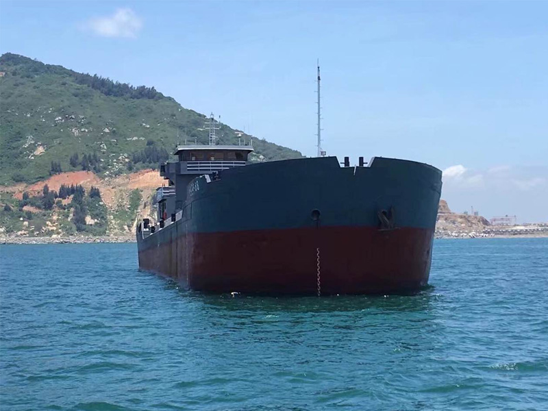 1200m&sup3; Split Hopper Barge