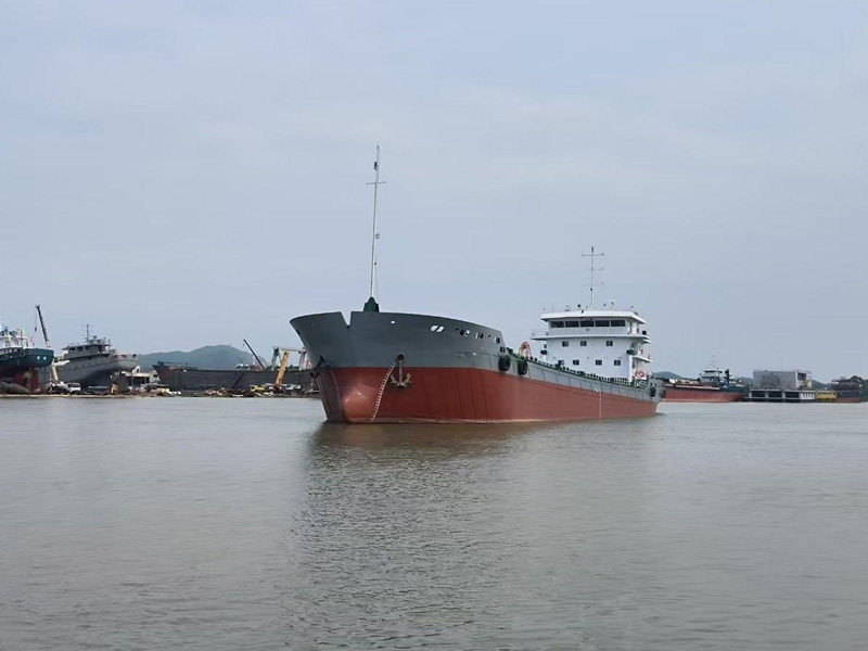  2600m&sup3; Split Hopper Barge | CCS