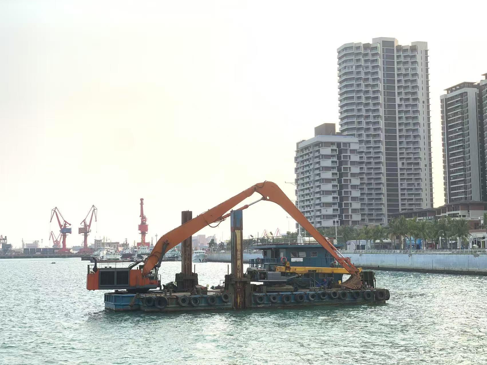 EX1200 Backhoe Dredger   